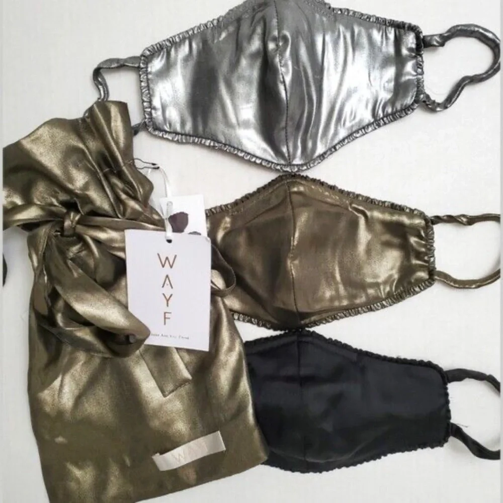 WHOLESALE LOT of 5 WAYF Mask & Carrying Bag 4-Piece Sets, Gray/Silver/Black